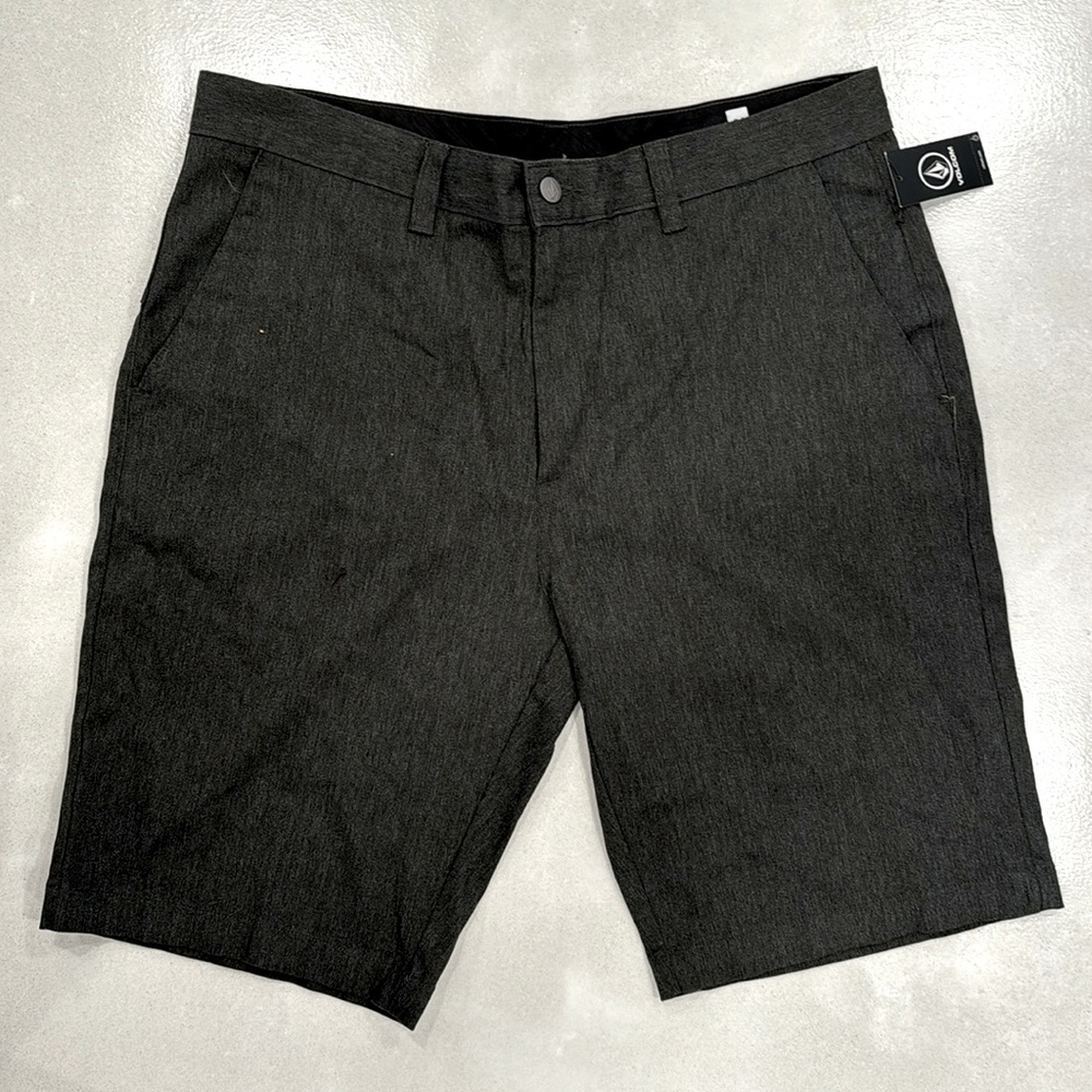 New men’s Volcom Monty shorts